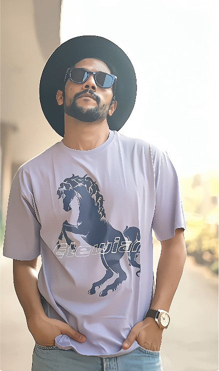 Etewian Lilac Horse T-shirt